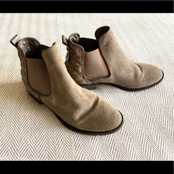 Steve Madden Shoes - Steve Madden Gianna Boots
